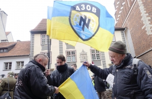 Инструктор батальона «Азов» о Парадниексе: рожа мне его не нравится! (ВИДЕО)