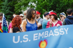 8 марта  в истории Латвии: подарки и поздравления