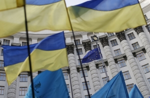 На Украине европарламентариев назвали «депутатами под коксом»