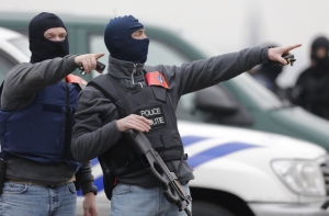 В центре Брюсселя начались две спецоперации