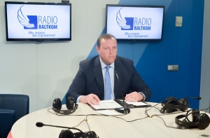 В МВД рассказали о провокациях Грэма Филлипса у памятника Свободы (ВИДЕО)