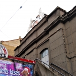 Стройнадзор: стена здания Рижского цирка может простоять до зимы