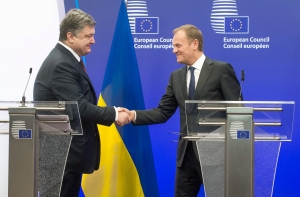 Порошенко передал в Европарламент «список Савченко»