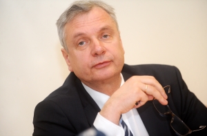 Министр образования обещает продлить учебный год