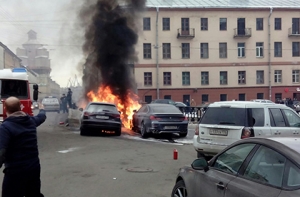 В Петербурге сожгли машину жены Сергея Шнурова