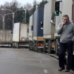 На латвийско-российской границе вновь образовалась очередь