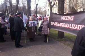 У Кабмина прошел пикет против налога на недвижимость