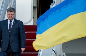 Порошенко готов отправить президентский самолет за Савченко