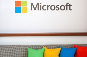 Корпорация Microsoft подала в суд на правительство США