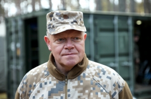Глава НВС Латвии: операцию НАТО в Афганистане нужно продлить
