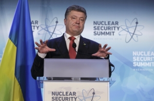 Порошенко прокомментировал обвинения в участии в офшорах