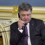 Порошенко предложили изменить русские фамилии на украинский лад