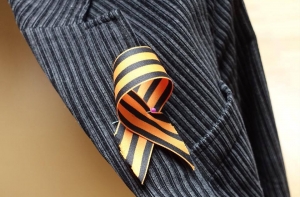 День Победы в Латвии: детей заставляли снять георгиевские ленточки