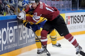 ЧМ по хоккею: Латвия в овертайме уступила Швеции