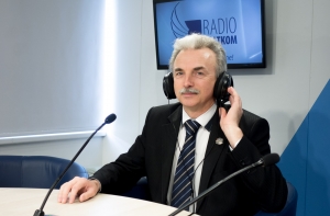 Депутат: скоро доживем до регистрации браков через телефон