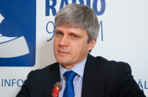 Мэр Резекне подписал петицию в защиту неграждан