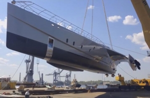 Латвийская компания построила крупнейший в мире тримаран