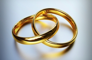 В Риге мужчина похитил из ломбарда украшения на 3000 евро