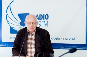 Политолог сравнил кандидатов на пост главы «Единства»