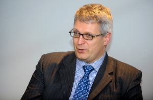 Лапса: отставка главы СГД - не очень талантливо написанный сериал