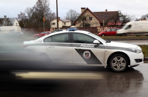 Пьяный водитель без прав пытался дать взятку в 500 евро