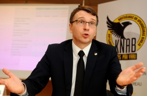 Глава KNAB не исключает, что «поддельную» Стрике покрывают спецслужбы