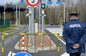 Десятки вьетнамцев вновь пытались проникнуть в Латвию через Россию