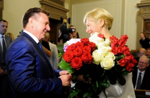 На главу Минздрава возлагают надежды: хрупкая женщина даст всем фору