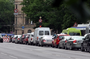 В Риге начинают образовываться предпраздничные пробки