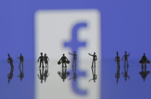 Facebook станет удалять фото пользователей без предупреждения