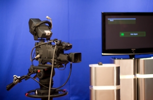 Эксперт: влиянию российских СМИ поддаются малоимущие и безработные