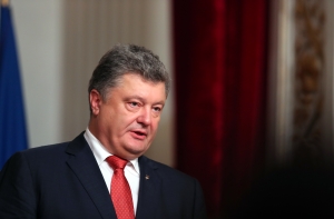 Порошенко обвинил Россию в подготовке сотен терактов на Украине