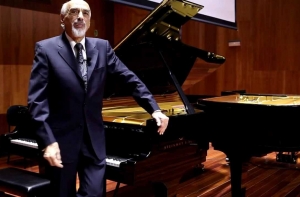 АНОНС: на радио Baltkom - российский пианист Дмитрий Башкиров