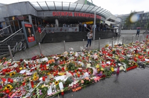 Латвийский Twitter: безопасность подорвана, от беженцев надо отказаться