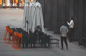 В Старой Риге задержан очередной турист без штанов