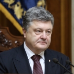 Порошенко предложили признать МВФ террористической организацией