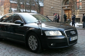 Сейм Латвии закупит новые автомобили на 300 000 евро