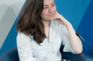 Визы для неграждан: объяснений по-прежнему нет