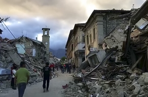 Землетрясение в Италии: количество жертв стремительно растет