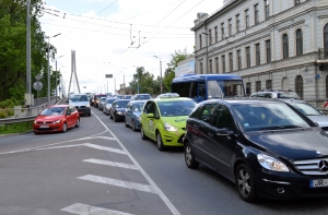 Сегодня в Риге ограничено движение транспорта