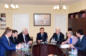 Опубликованы рейтинги партий: лидеры не меняются