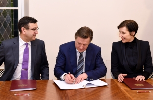 Политики намерены «срочно» повысить зарплату главе СГД