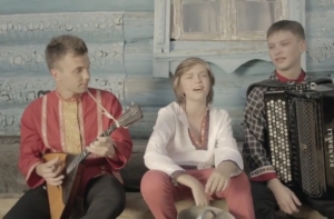 Мальчик с козой в большом городе: лучший кавер на песню Sia