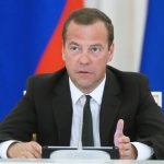 Медведев допустил разрыв дипотношений с Киевом