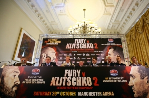 Названа причина отмены боя между Фьюри и Кличко