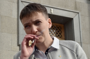 Савченко поразила депутатов Рады глубоким декольте