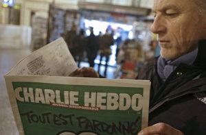 Charlie Hebdo опубликовал карикатуры на землетрясение в Италии