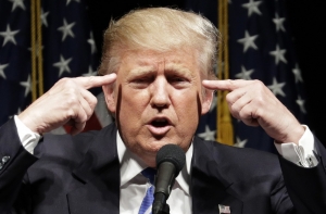 Трамп обвинил поисковик Google в сговоре с Клинтон