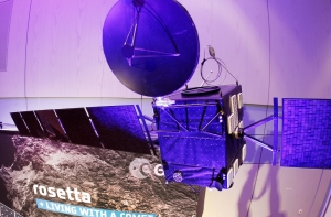 Двухлетняя миссия Rosetta завершилась столкновением с кометой