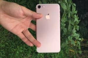 Опубликовано видео возможного дизайна iPhone 8